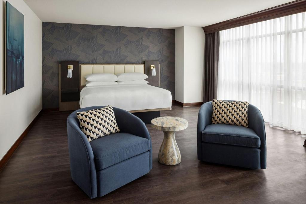 Marriott Hotel and Conference Center, photo 2