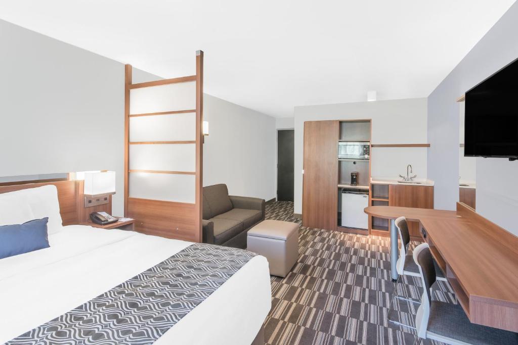 Microtel Inn & Suites by Wyndham Binghamton, photo 4