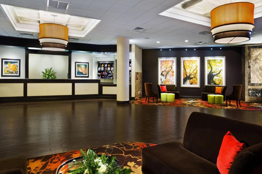 Monarch Place - Sheraton, photo 3