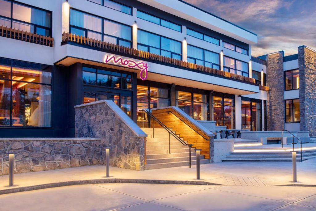 Moxy Banff, photo 1