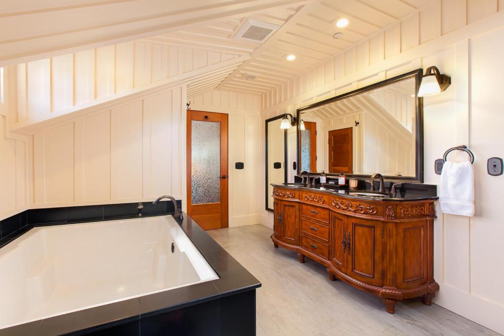 Noyo Harbor Inn, photo 2