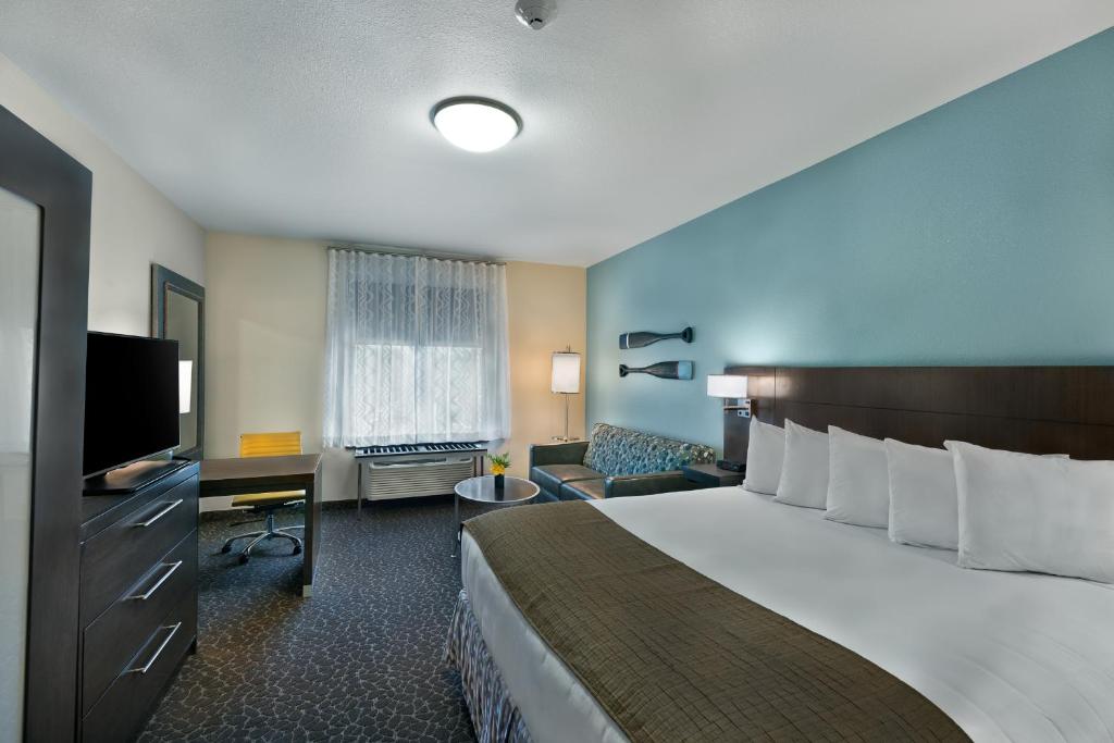 Oxford Suites Bellingham, photo 2