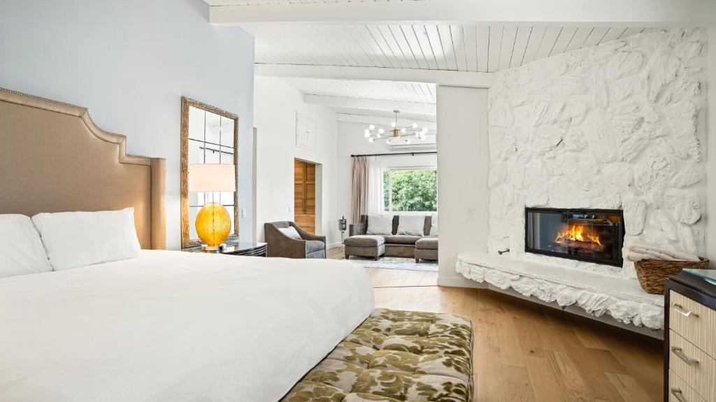 Pacific Crest Hotel, photo 2