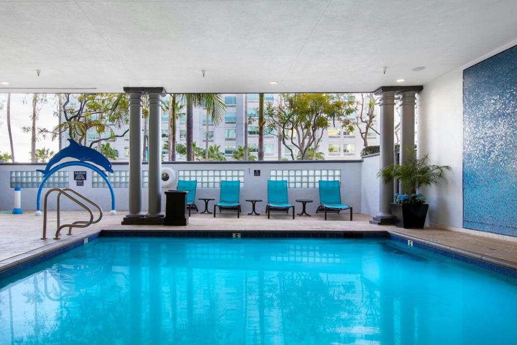 Peacock Suites, photo 4