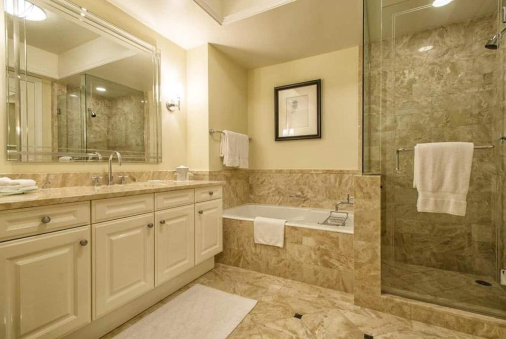 Private condo hotel at Four Seasons Brickell, photo 3