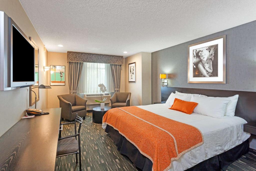 Ramada Plaza by Wyndham West Hollywood Hotel & Suites, photo 2