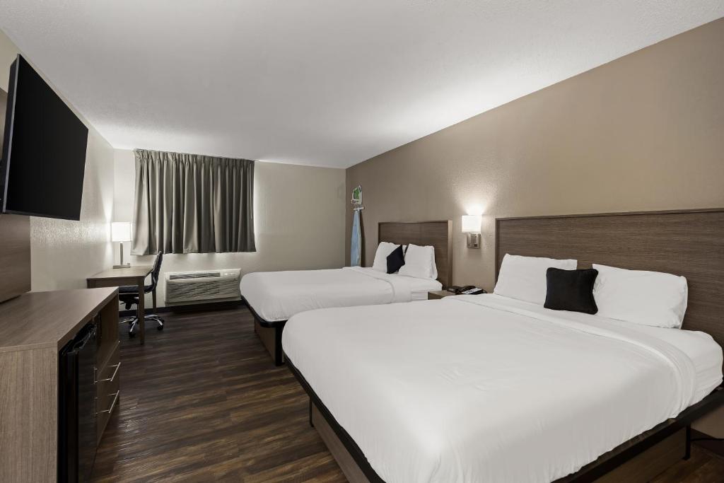 Red Lion Inn & Suites Caseyville, photo 2