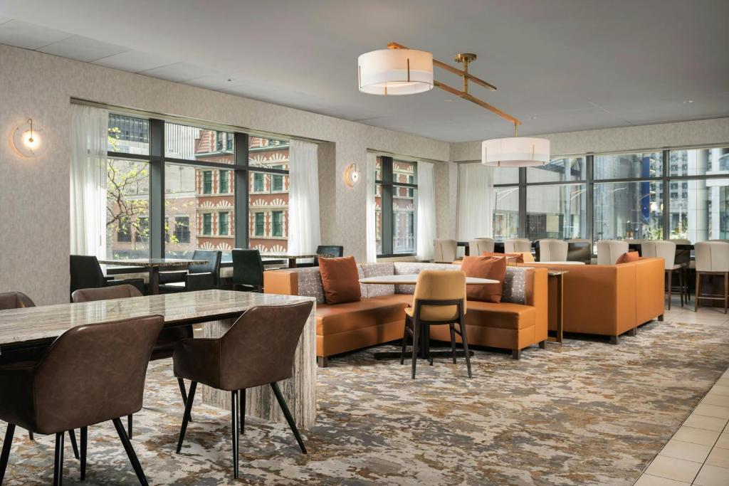Residence Inn by Marriott Chicago Downtown/River North, photo 4