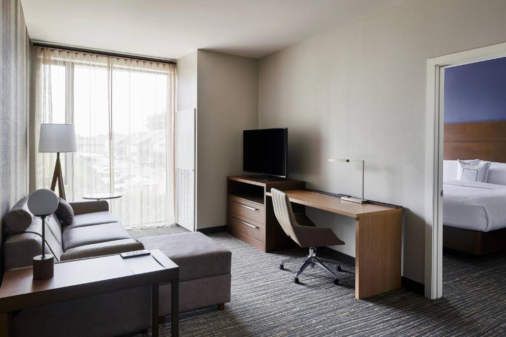 Residence Inn By Marriott Dallas By The Galleria, photo 2