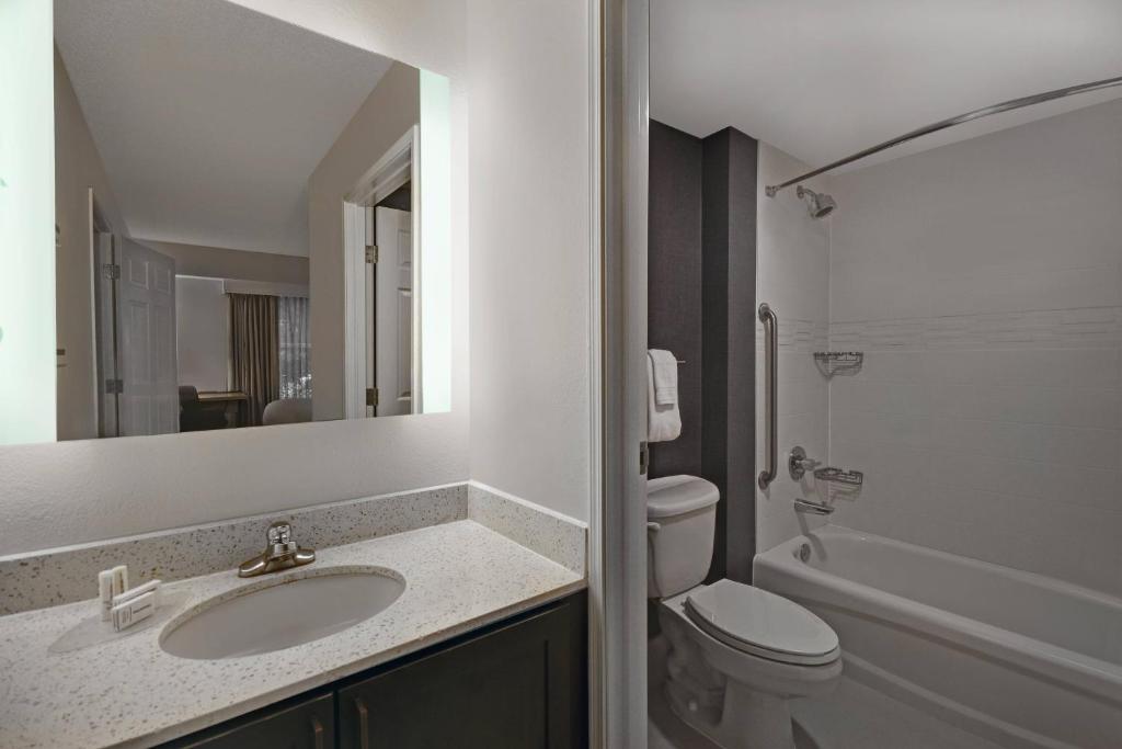Residence Inn by Marriott Louisville Airport, photo 3