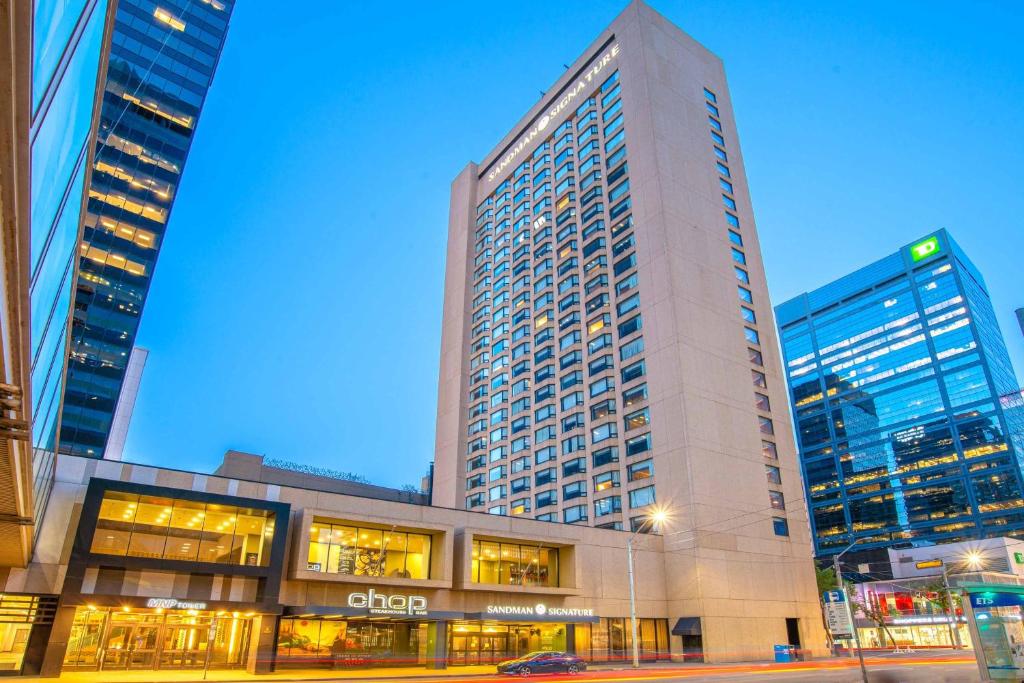 Sandman Signature Edmonton Downtown Hotel, photo 1