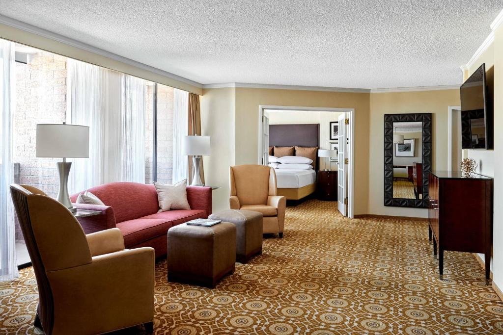 Scottsdale Marriott Suites Old Town, photo 2