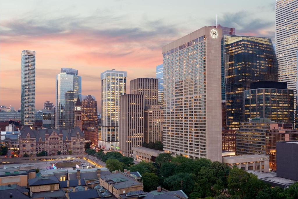 Sheraton Centre Toronto Hotel, photo 1