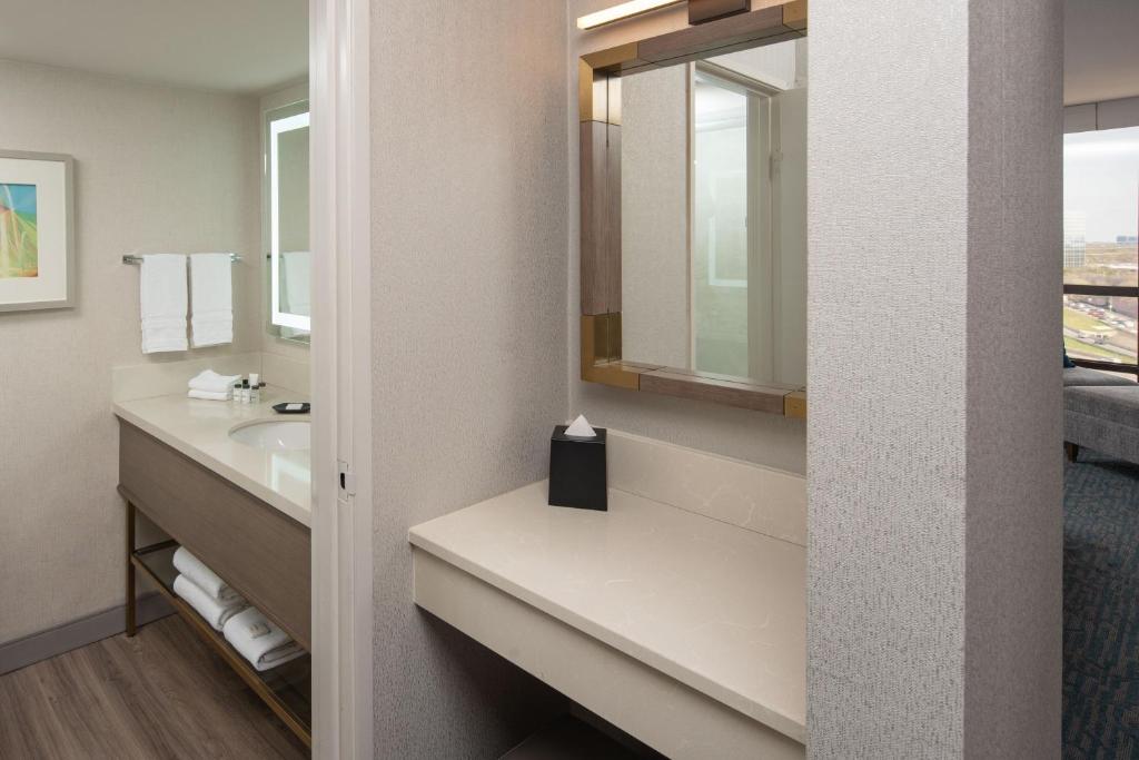 Sheraton Dallas Galleria, photo 3