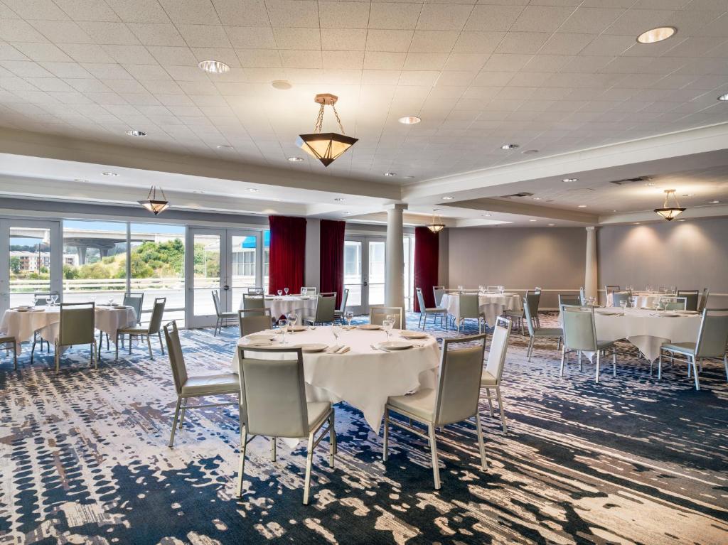 Sheraton Sonoma County-Petaluma, photo 4