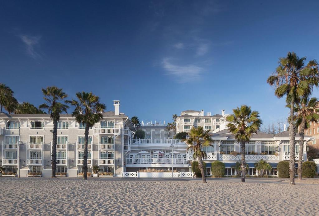 Shutters on the Beach Hotel, photo 1