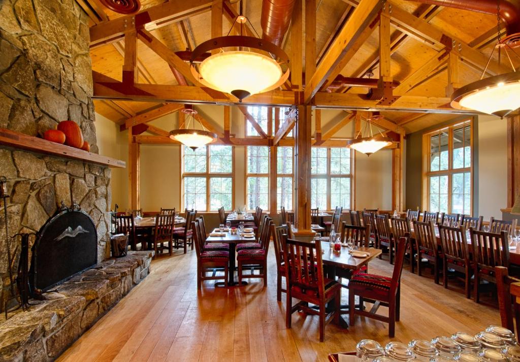 Sleeping Lady Mountain Resort, photo 2