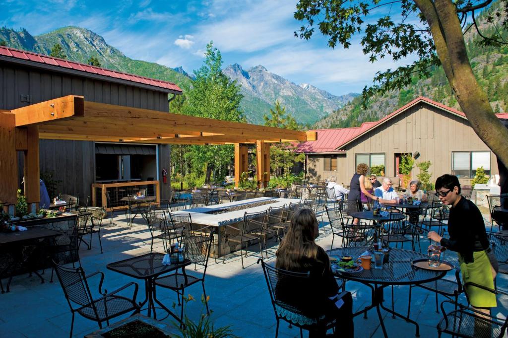 Sleeping Lady Mountain Resort, photo 3