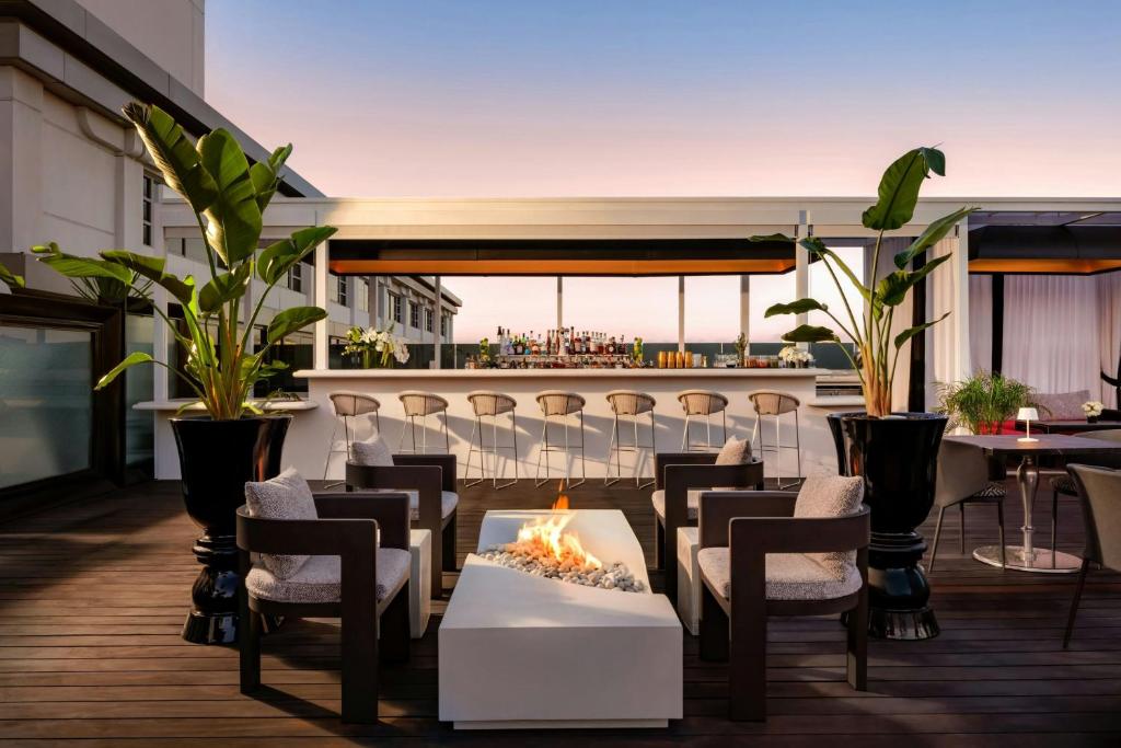 SLS Hotel at Beverly Hills, photo 1