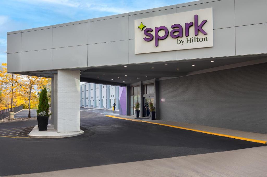 Spark by Hilton Toronto Airport, photo 1