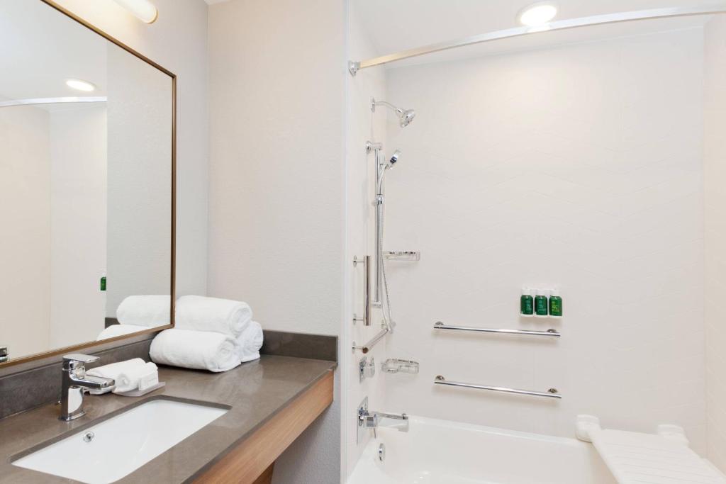 SpringHill Suites Birmingham Colonnade, photo 3