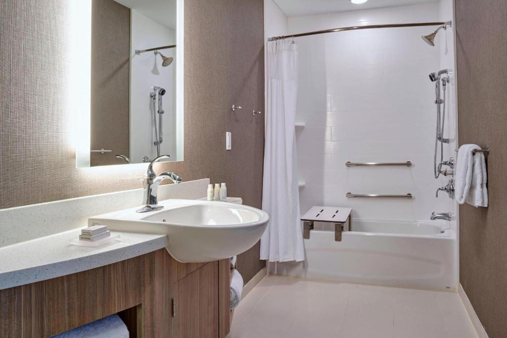 SpringHill Suites by Marriott Grand Rapids West, photo 3