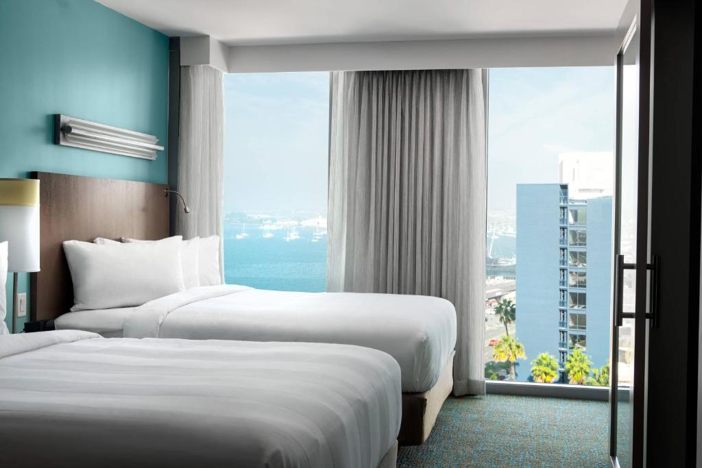 SpringHill Suites by Marriott San Diego Downtown/Bayfront, photo 2