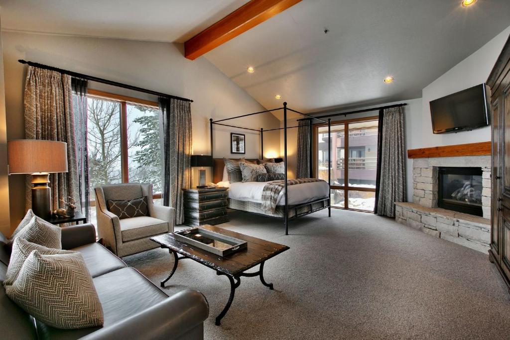 Stein Eriksen Lodge, photo 2