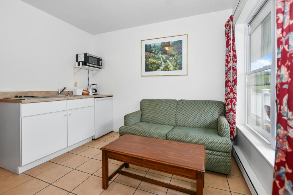Studio Motel of Lake George, photo 4