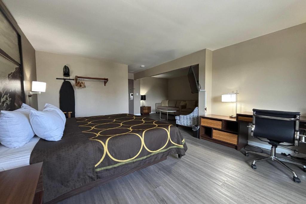 Super 8 by Wyndham Alton, photo 4