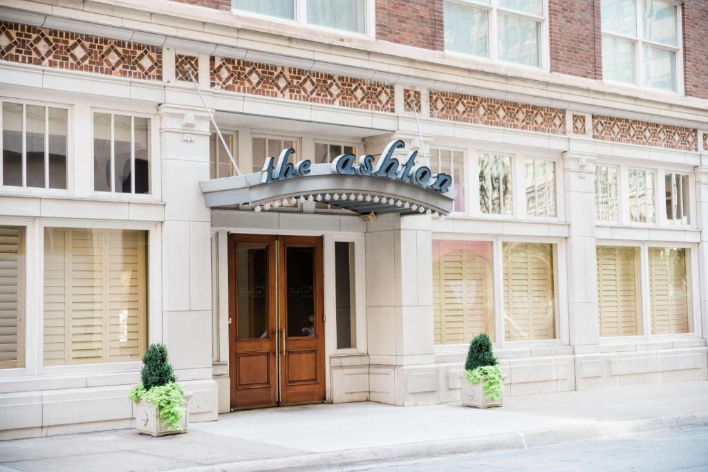 The Ashton Hotel, photo 1