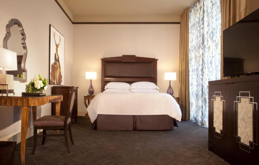 The Ashton Hotel, photo 2