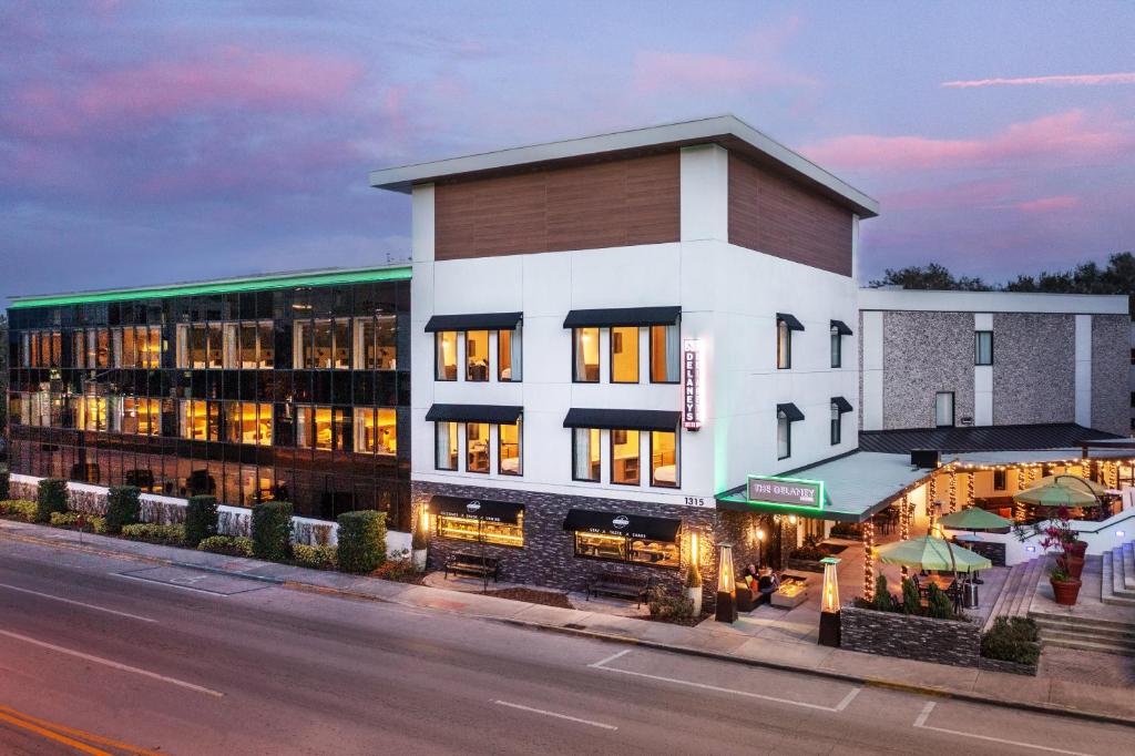 The Delaney Hotel, photo 4