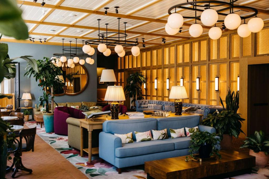The Drayton Hotel Savannah, Curio Collection by Hilton, photo 3