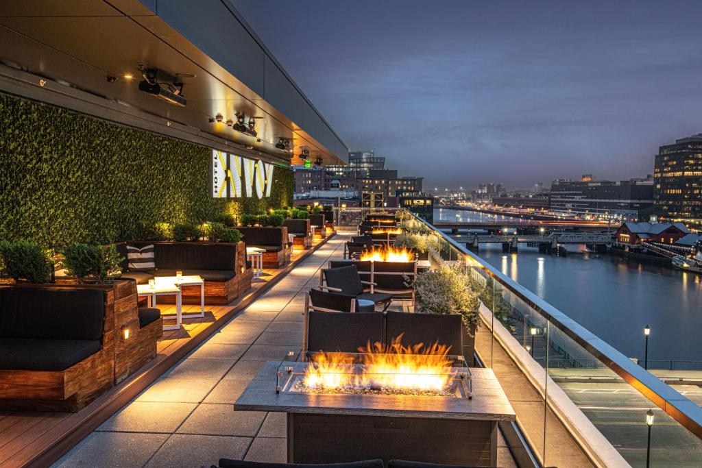 The Envoy Hotel, Autograph Collection, photo 3
