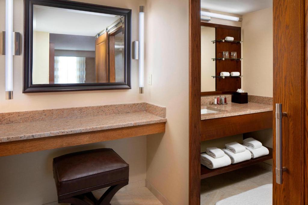 The Lincoln Marriott Cornhusker Hotel, photo 3