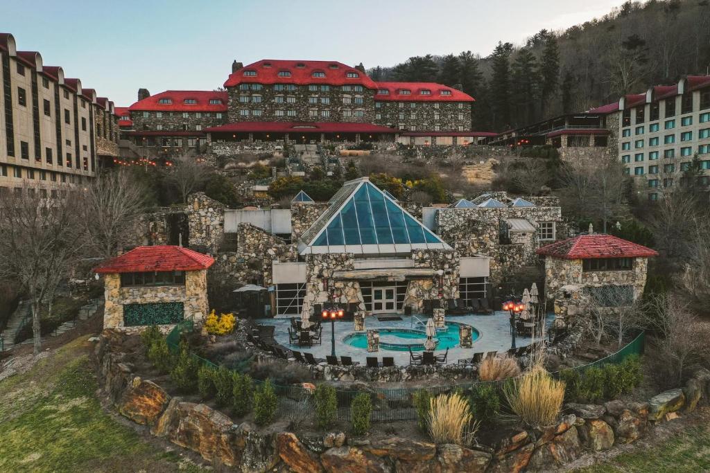 The Omni Grove Park Inn, photo 2