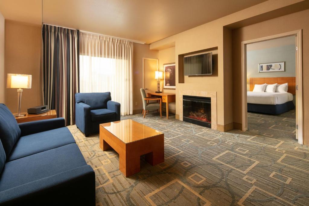 The Platinum Hotel, photo 2