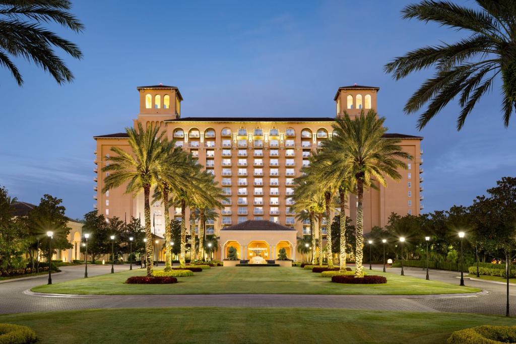 The Ritz-Carlton, photo 1