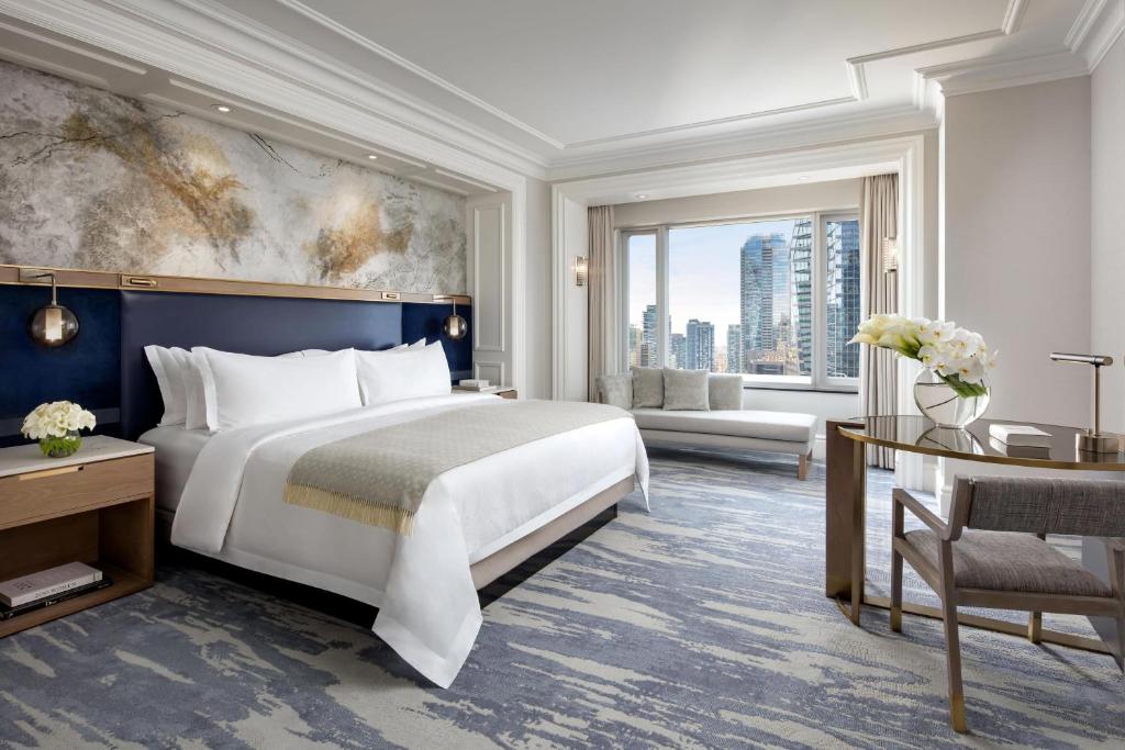 The St. Regis Toronto, photo 1