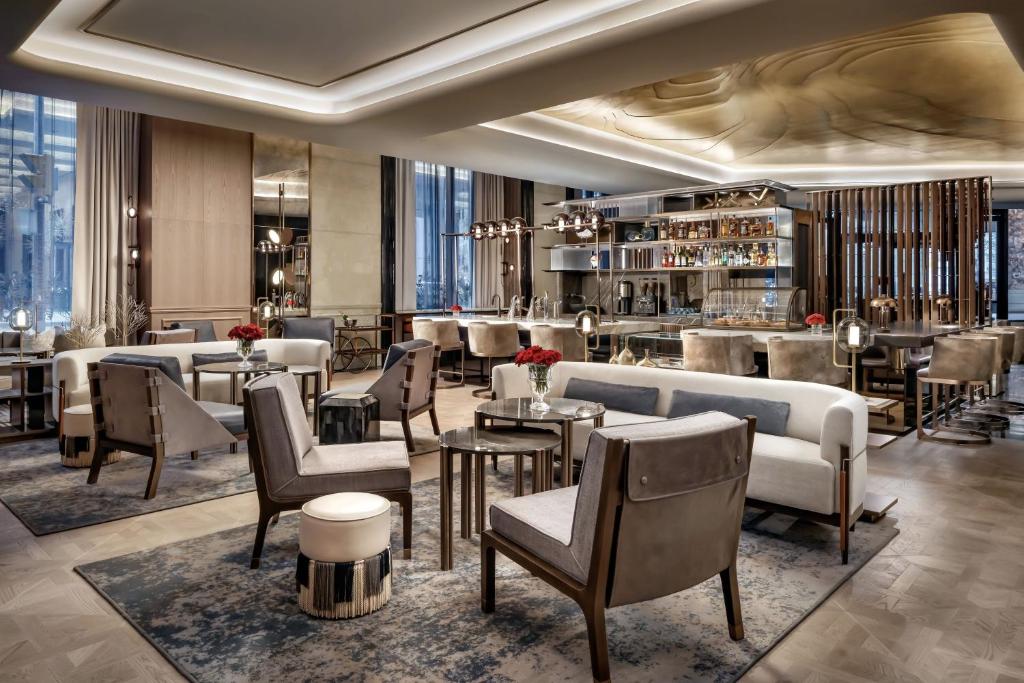The St. Regis Toronto, photo 2