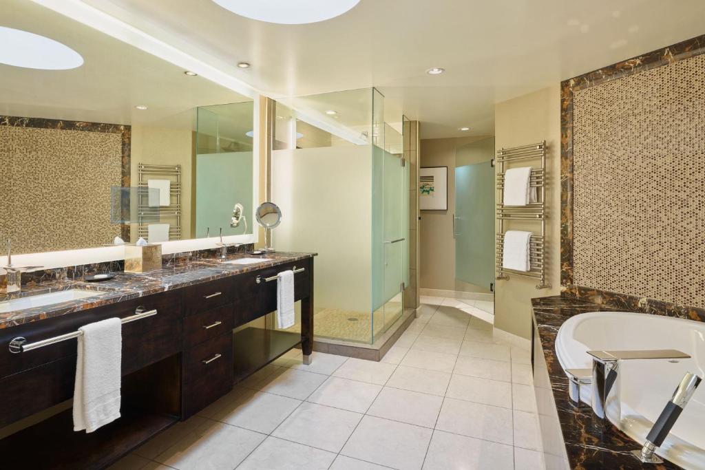 The Westin Kansas City at Crown Center, photo 3