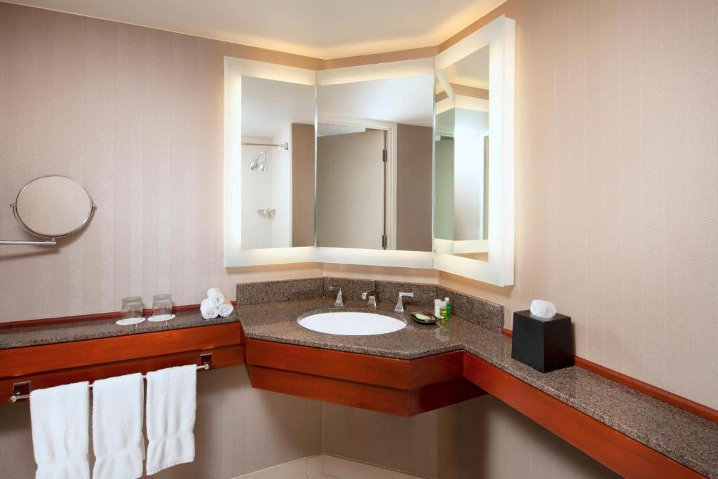 The Westin Long Beach, photo 3