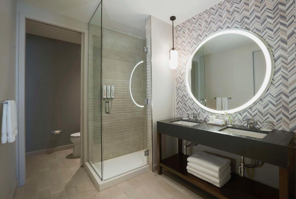 THesis Hotel Miami Coral Gables, Curio Collection by Hilton, photo 3
