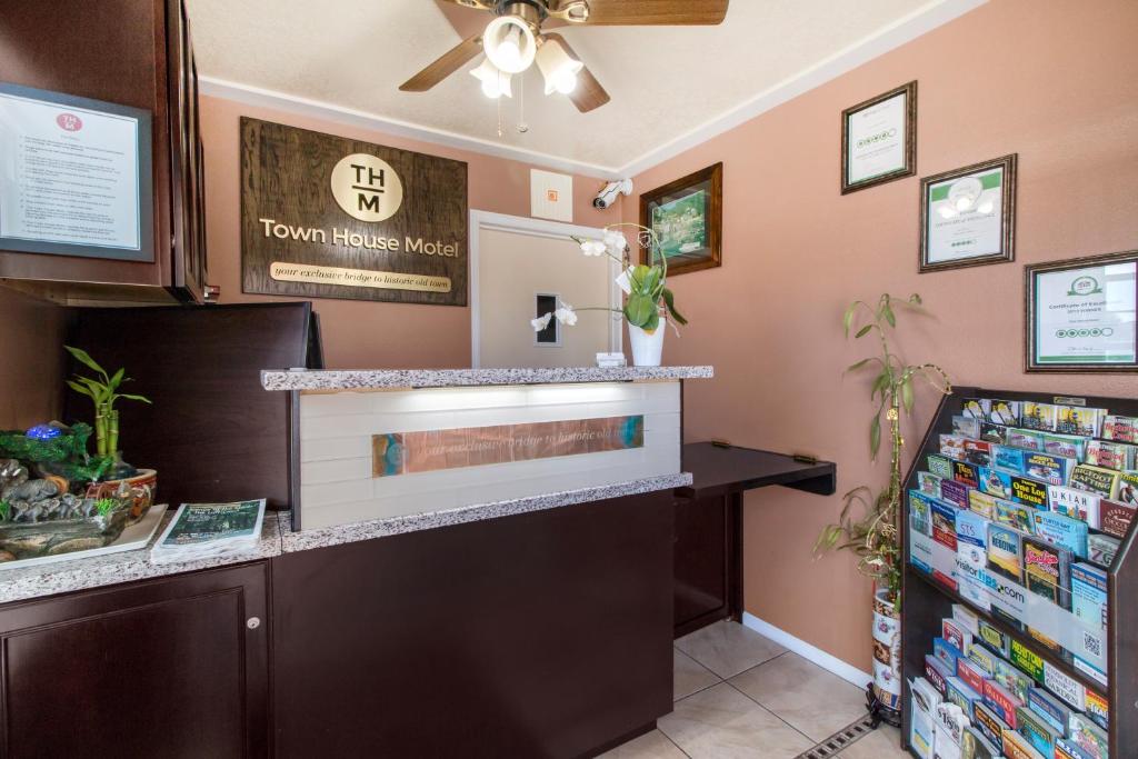 Town House Motel - Historic Old Town, photo 1