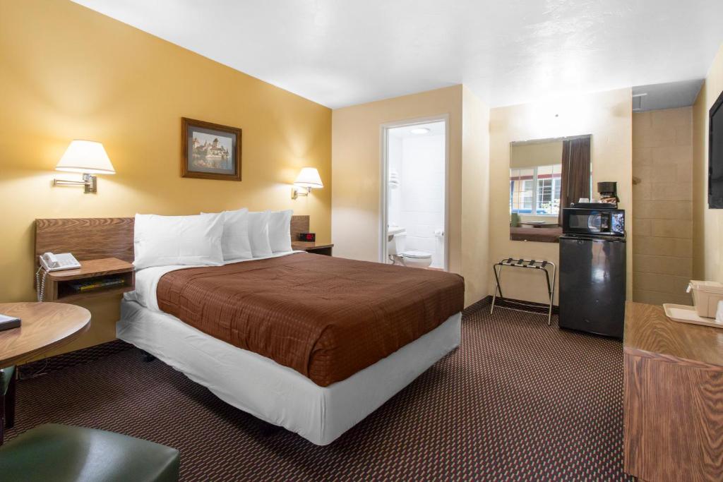 Town House Motel - Historic Old Town, photo 4