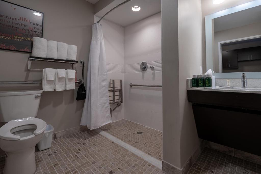 TownePlace Suites by Marriott Clinton, photo 3