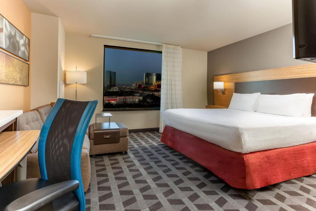 TownePlace Suites By Marriott Las Vegas Stadium District, photo 2