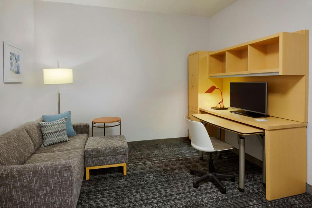 TownePlace Suites by Marriott London, photo 1