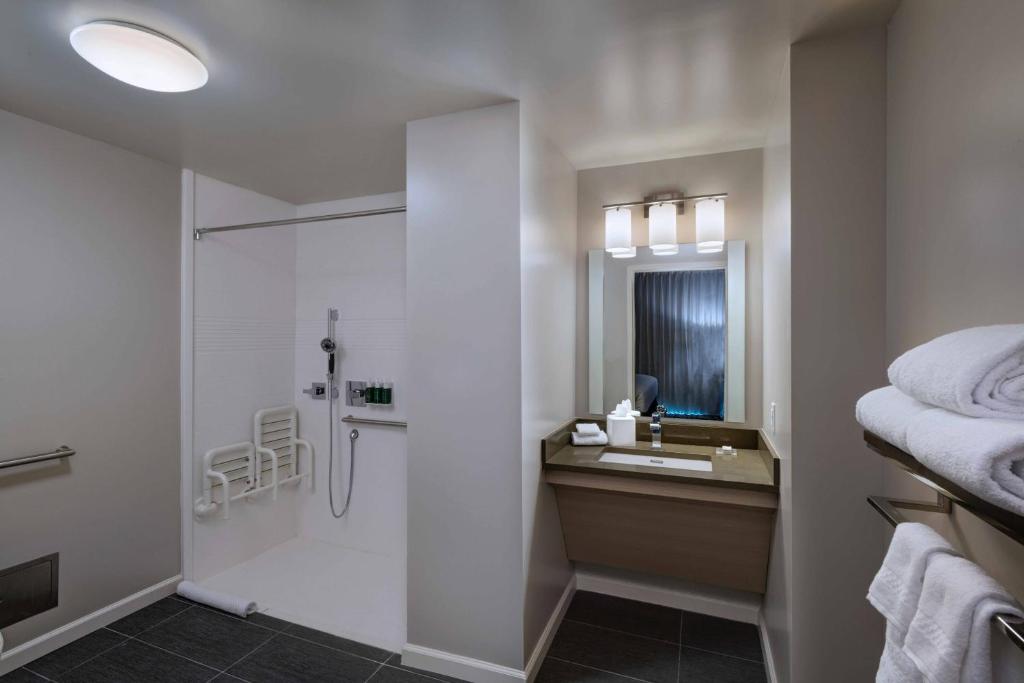 TownePlace Suites by Marriott San Diego Airport/Liberty Station, photo 3